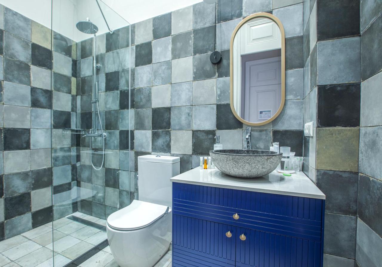 Heritage Hotel And Suites Тбилиси Екстериор снимка