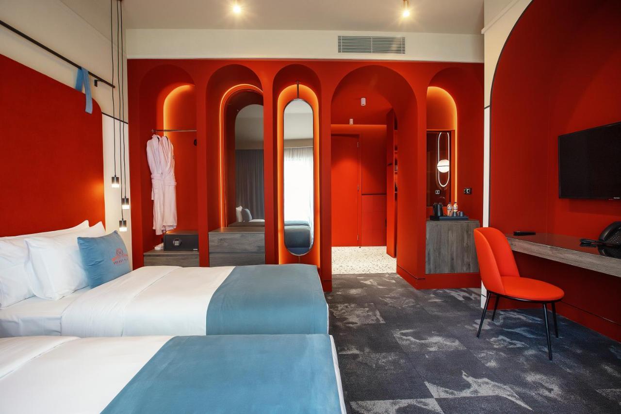 Heritage Hotel And Suites Тбилиси Екстериор снимка
