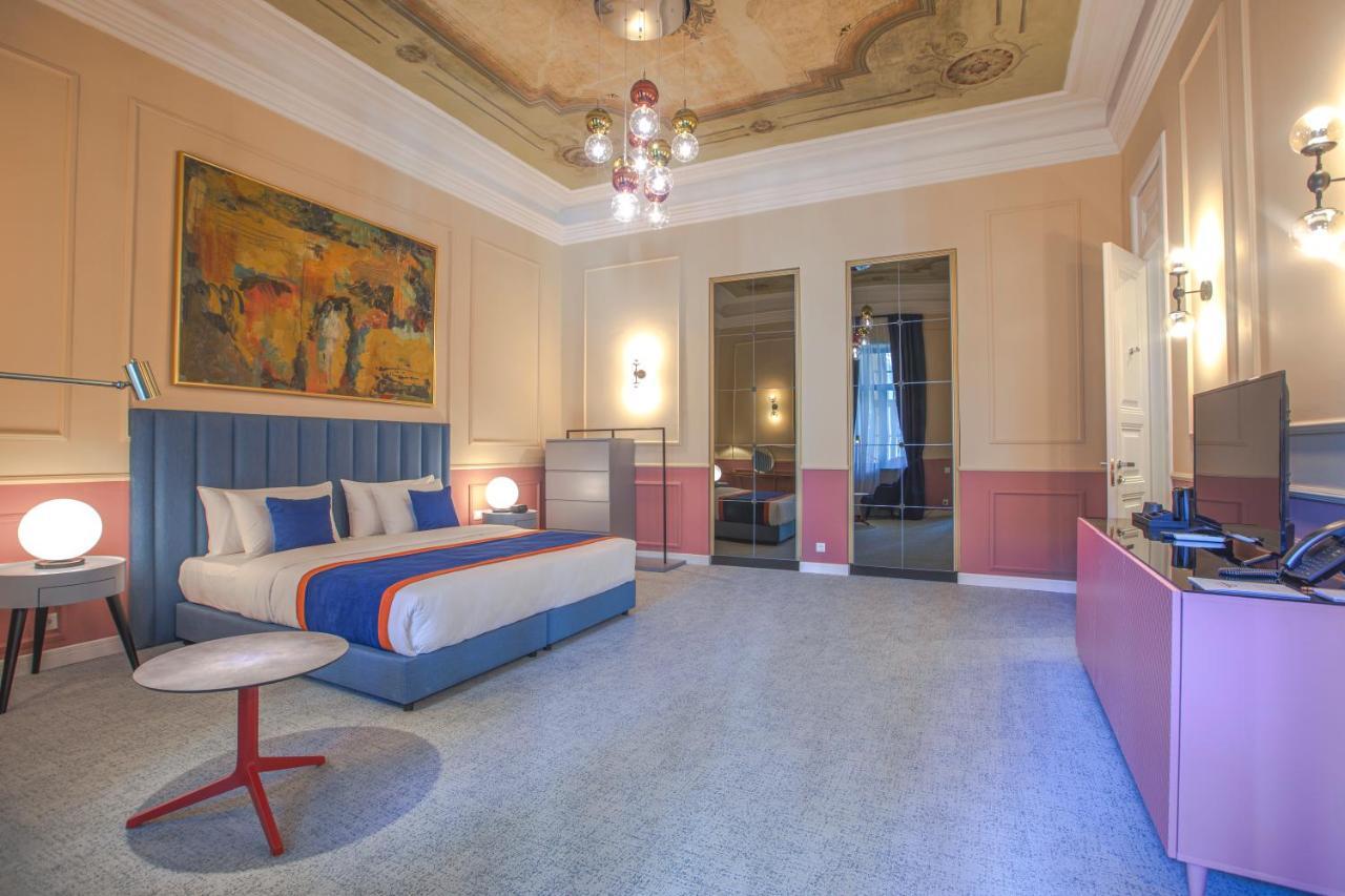 Heritage Hotel And Suites Тбилиси Екстериор снимка