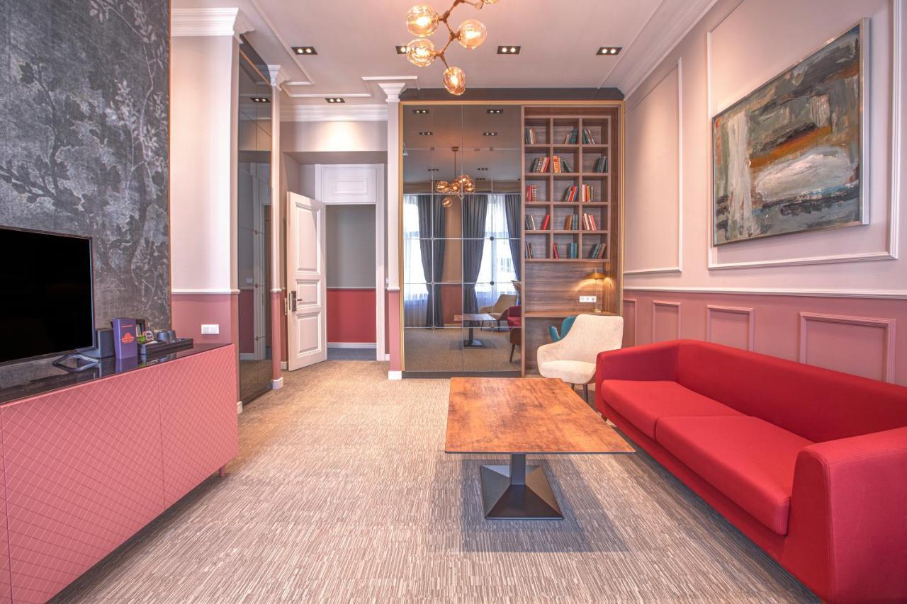 Heritage Hotel And Suites Тбилиси Екстериор снимка
